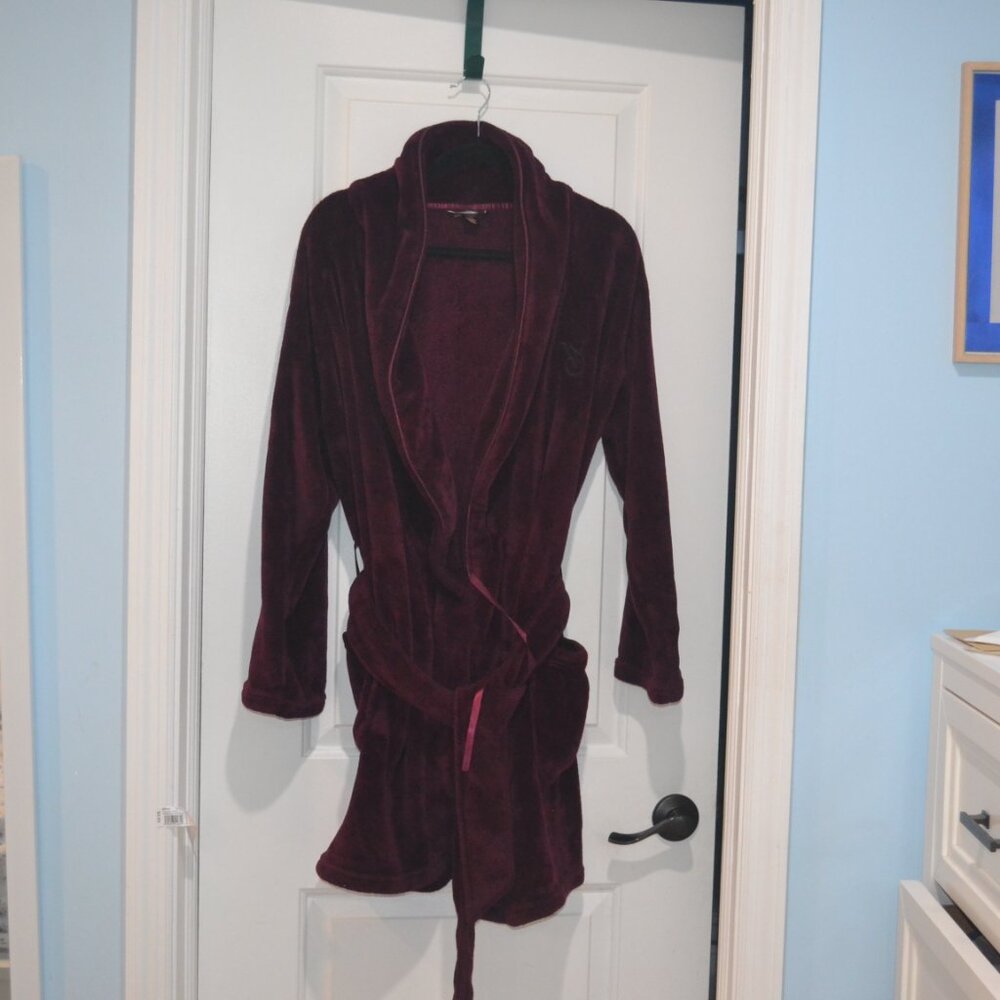 Victoria Secret women fluffy bath robe. Size Small and X/SMALL. Color burgundy. - Picture 8 of 8